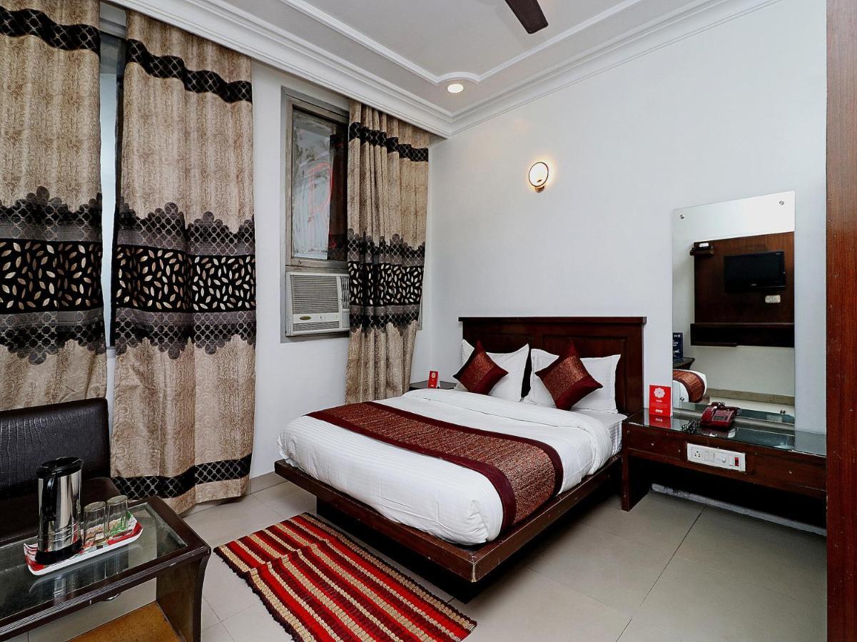 Oyo Flagship Kumar Palace Нью-Дели Экстерьер фото
